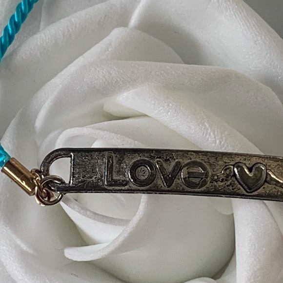 Bracelets - Picture 10 of 16